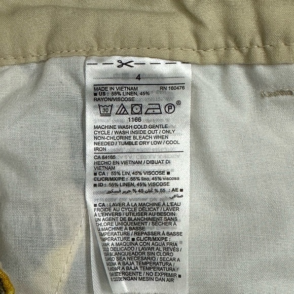 Women's Old Navy 4 Small Shorts Chino Khakis Yellow Green Hawaiian Linen NWOT - Picture 7 of 8